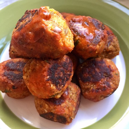 Buffalo Vegan Meatballs (close up)
